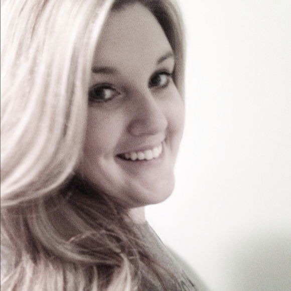 Alex Redman - Poshmark Profile Picture of Alex Redman (@mrsredman) on Poshmark