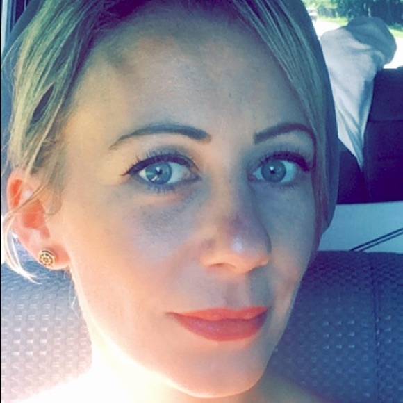 Profile Picture of Tabitha Sarber (@tabby527) on Poshmark