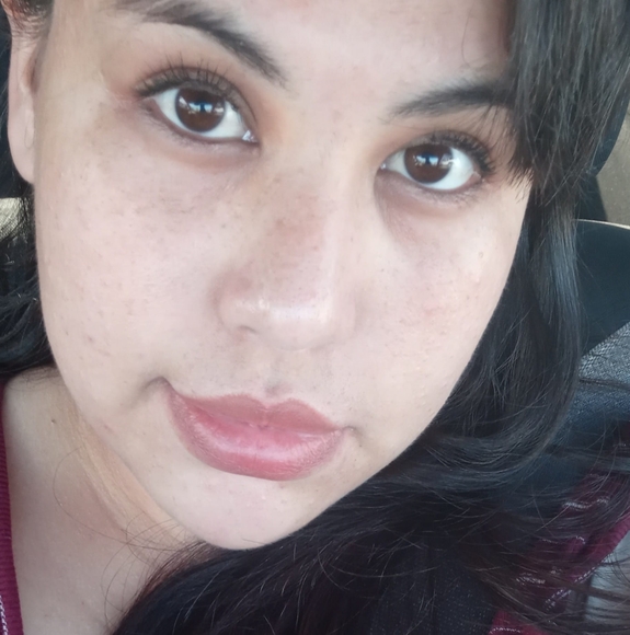 Profile Picture of Amelia Beltran almazan (@ameliabeltra738) on Poshmark