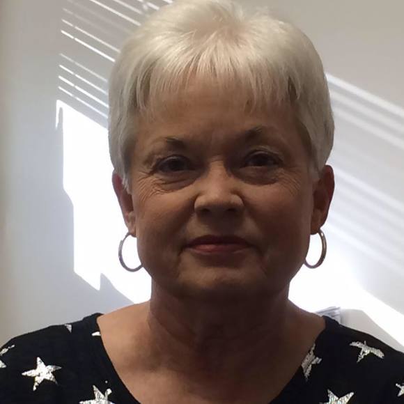 Profile Picture of Joy Greer (@joygreer) on Poshmark