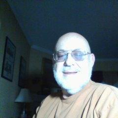 Profile Picture of Michael Throne (@michaelt1942) on Twitter