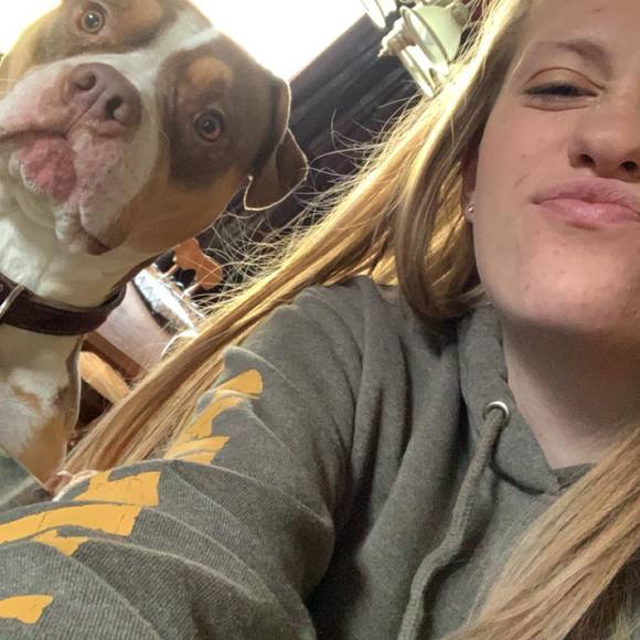 Profile Picture of Makenna Luckenbach (@kenna_danyelle) on Poshmark