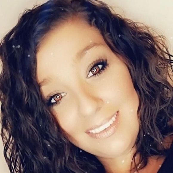 Profile Picture of Meagan kelley Croy (@meaganc91) on Poshmark