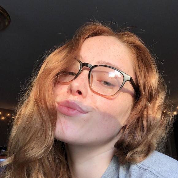 Profile Picture of Kara Pfalzgraf (@karaarenee) on Poshmark