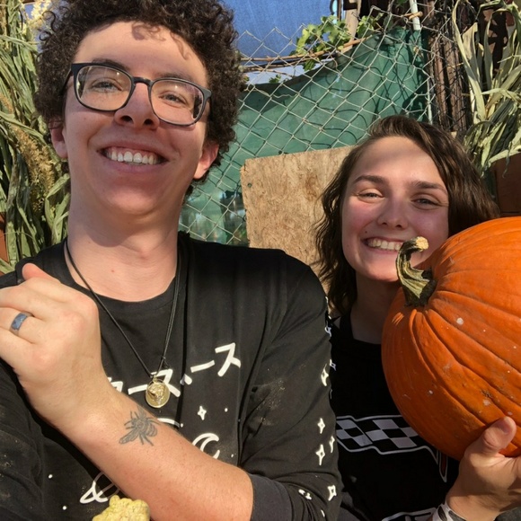 Profile Picture of Alexis Herrington (@lexi_face) on Poshmark