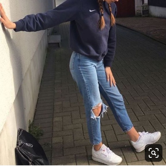 Profile Picture of Abby Olix (@abbyolix) on Poshmark