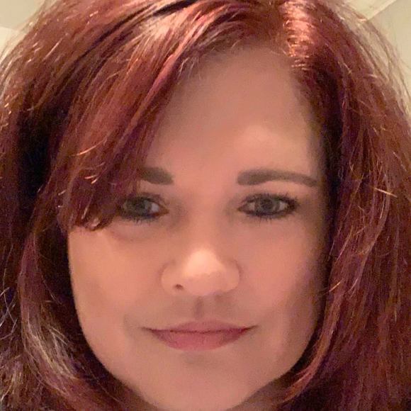 Profile Picture of Kathy Rust (@kathyrust5) on Poshmark