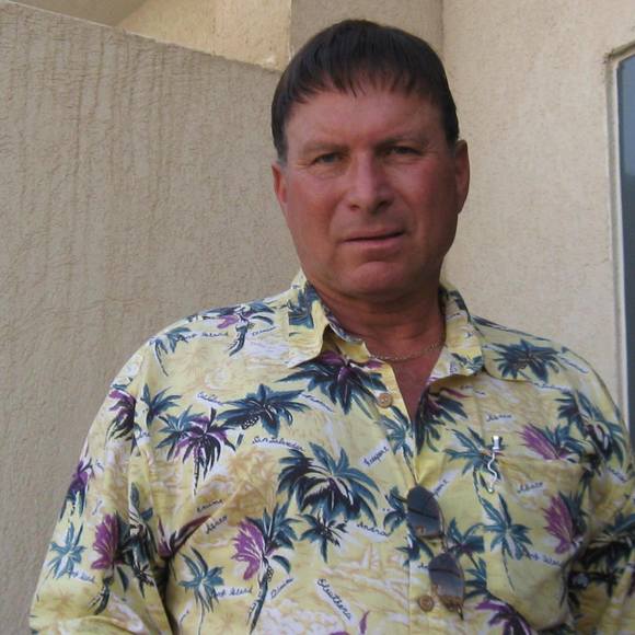 Profile Picture of Amos Schwarzberg (@amos2star) on Poshmark