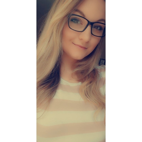 Profile Picture of Jakayla Downs (@jakayla2014) on Poshmark