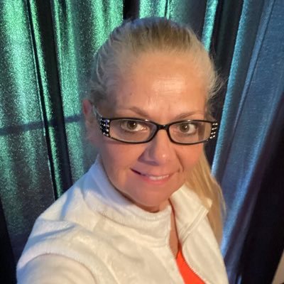 Profile Photo of Deborah Burroughs (@DeborahBurrou19) on Twitter