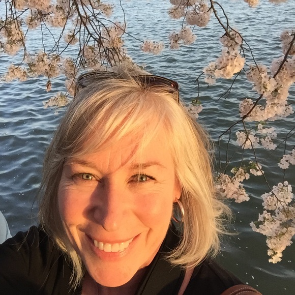 Profile Picture of Karen Keller (@k137k) on Poshmark