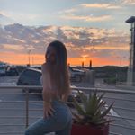 Profile Picture of 🦋•ROBYN•🦋 (@robynxmitchell) on Instagram