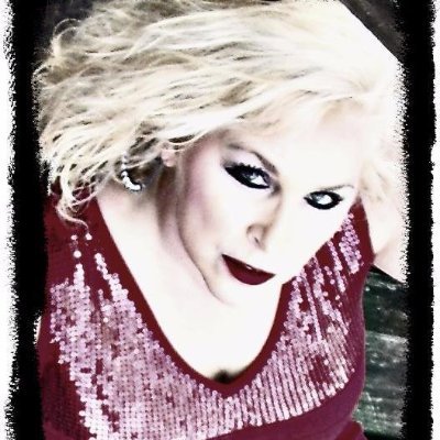 Profile Picture of Suzanne Steele (@Suzanne_Steele_) on Twitter