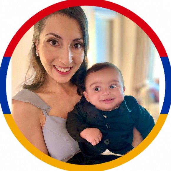 Profile Picture of Kelly Mazmanian (@kellymazmanian) on Poshmark