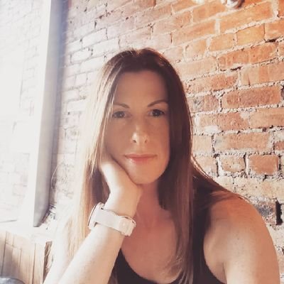 Profile Picture of Lisa Fishburn (@lisafishburn79) on Twitter