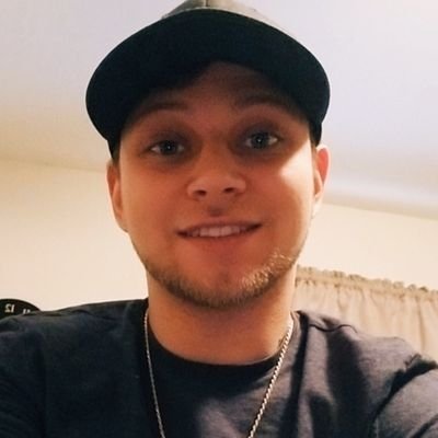 Profile Picture of Brandon Elliott (@BrandonE1993) on Twitter