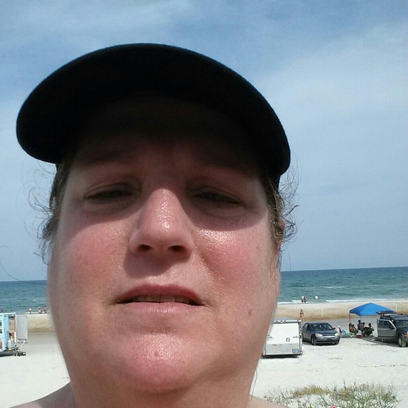 Profile Picture of Lisa Patterson (@rocket350) on Poshmark