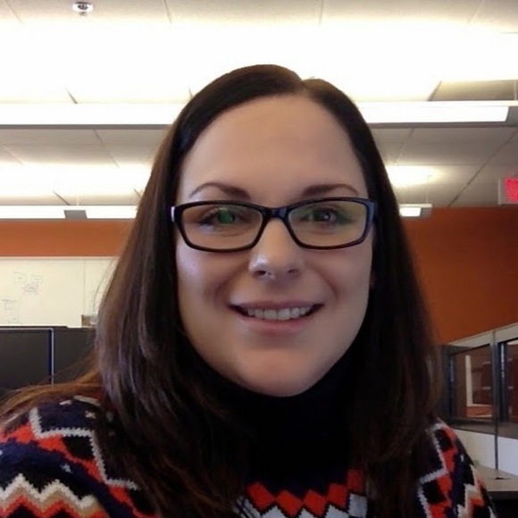 Profile Picture of Michelle Drozdowski (@michdroz) on Poshmark