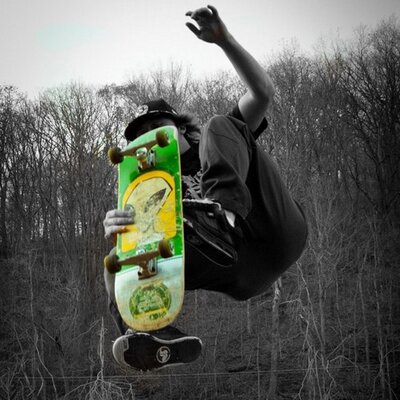 Profile Picture of Alex Schrecengost (@Mykneeegrow) on Twitter