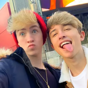 Profile Picture of   Welcome to... (@cashandmav) on Tiktok