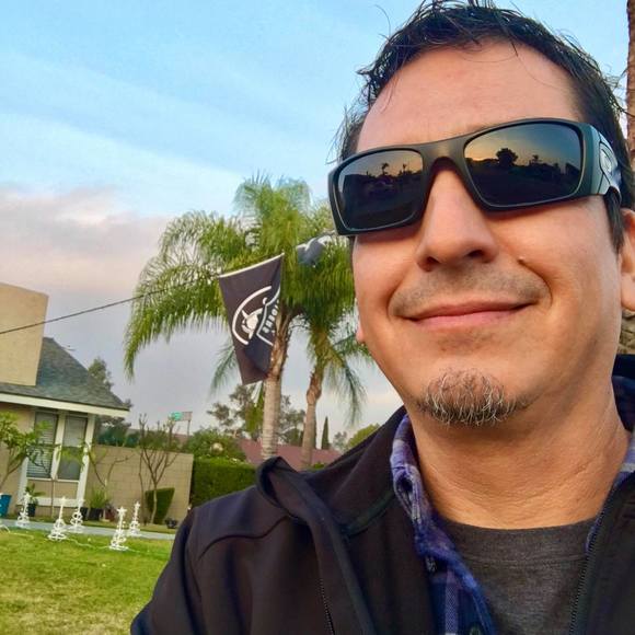 Profile Picture of Mark Palacio (@imark71) on Poshmark