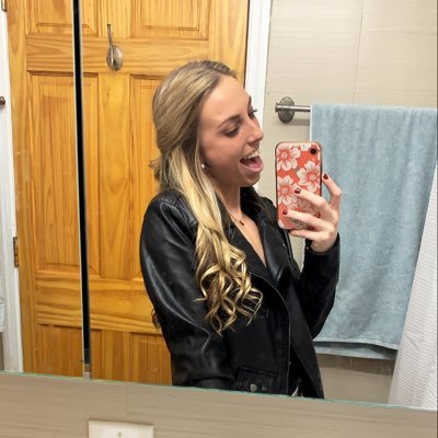 Profile Picture of Alyssa Connell (@AlyssaConnell9) on Twitter