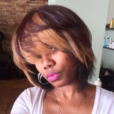 Profile Picture of Courtney (@CourtneyWade) on Twitter