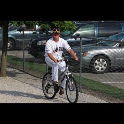 Profile Picture of James Elbert (@james_elbert) on Twitter