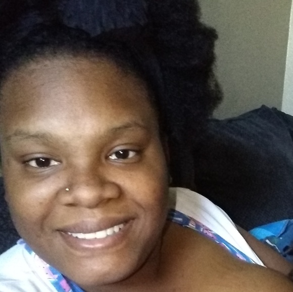Profile Picture of Mesha Statam (@meshastatam) on Poshmark