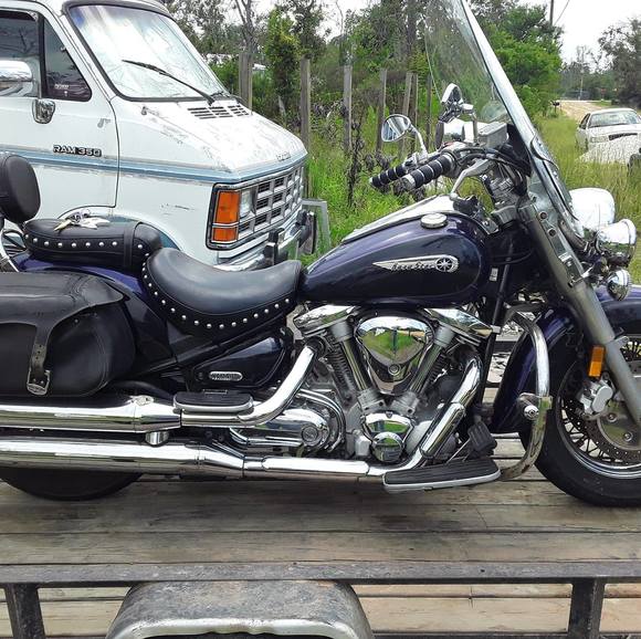 Profile Picture of Thomas Greer (@tatguyukno) on Poshmark