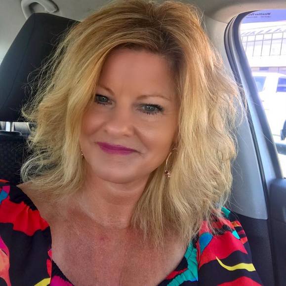 Profile Picture of Michelle Altadonna (@maltadonna70) on Poshmark