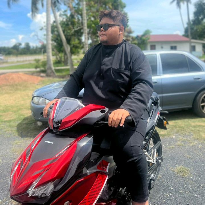 Profile Picture of 𝓘𝓶𝓪𝓷 𝓪𝔃𝓲𝓶 (@ketom.my) on Tiktok