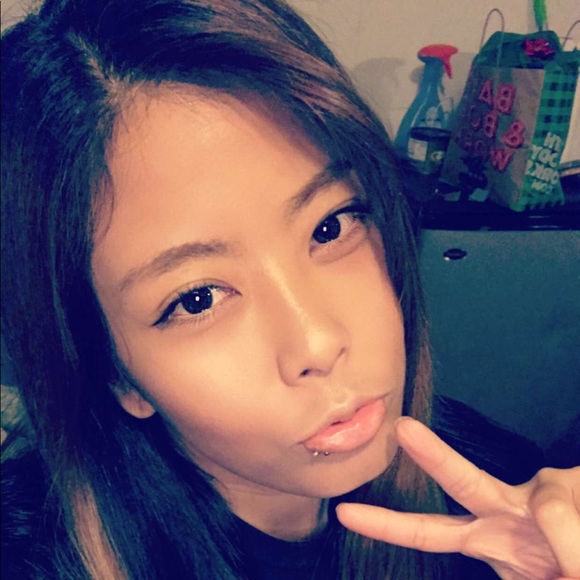 Profile Picture of Sophie Chhim (@sophiechi) on Poshmark