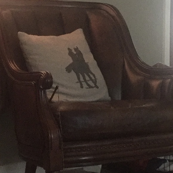 Profile Picture of Brandy Horton (@bourbon777) on Poshmark