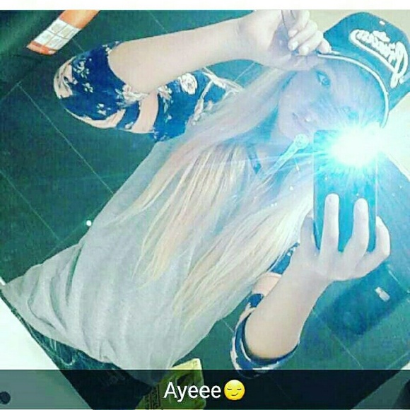 Profile Picture of Cora Anderson (@canderson1816) on Poshmark