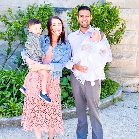 Profile Picture of Danielle Pues (@dnpues11) on Poshmark