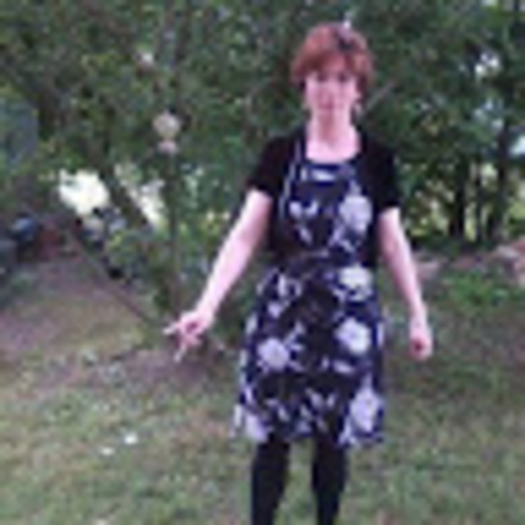 Profile Picture of Marsha Rhinesmith (@marsharhinesmit) on Poshmark