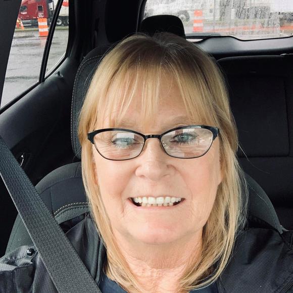 Profile Picture of Debbie Bailey-ault (@debbieault) on Poshmark