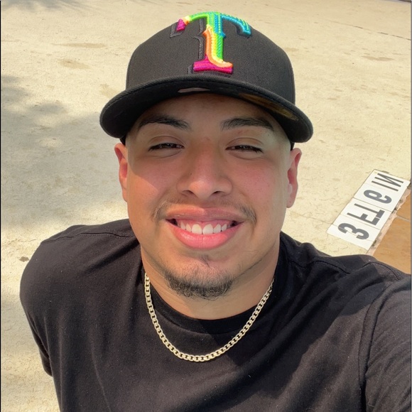 Profile Picture of Erick Guzman (@erickguzman0314) on Poshmark