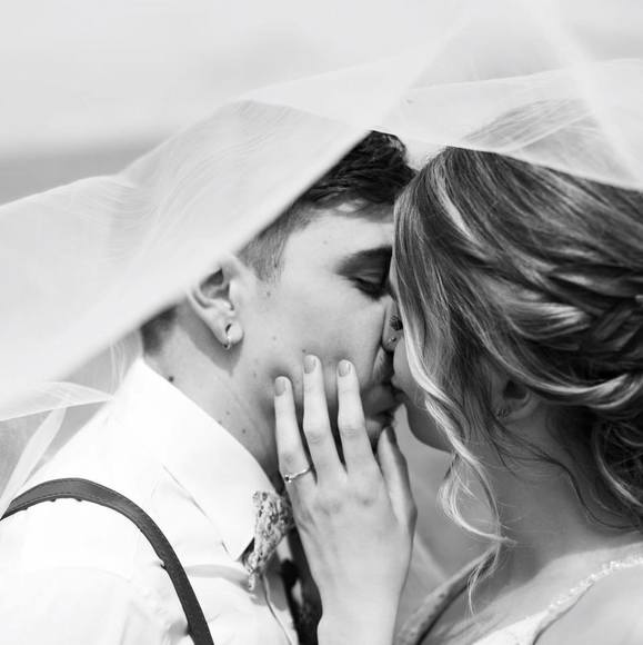 Profile Picture of Ashley Klohr (@anicole7) on Poshmark