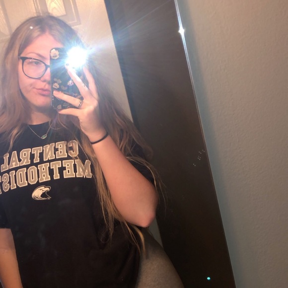 Profile Picture of Hailey Chase (@haileychase4) on Poshmark