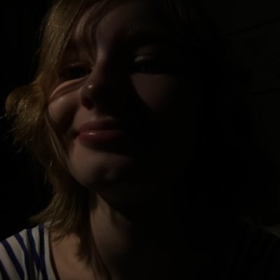 Profile Picture of Julia Reeves (@JuliaRe46392563) on Twitter