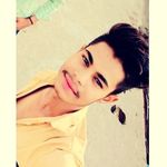 Profile Picture of Lucky Suman (@lo_fir_aa_gya_tara__baap_) on Instagram