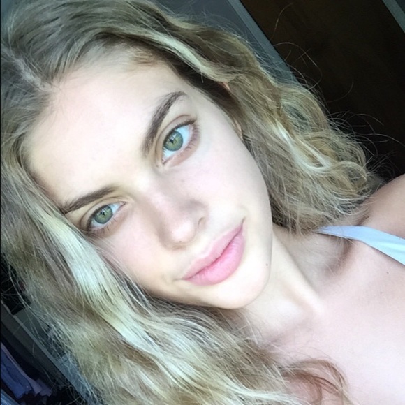 Profile Picture of Grace Schramm (@gschramm) on Poshmark