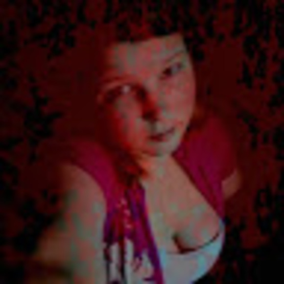 Profile Picture of Christina Pattillo (@gman73171) on Poshmark