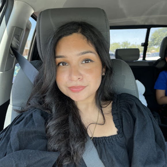 Profile Picture of Ruby Salinas (@rubysalinas1599) on Poshmark