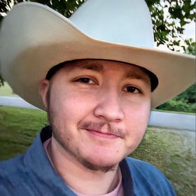 Profile Picture of Joey Mason (@milothemason) on Pinterest