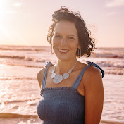 Profile Picture of Jennifer Goldsmith (@JLG0822) on Youtube