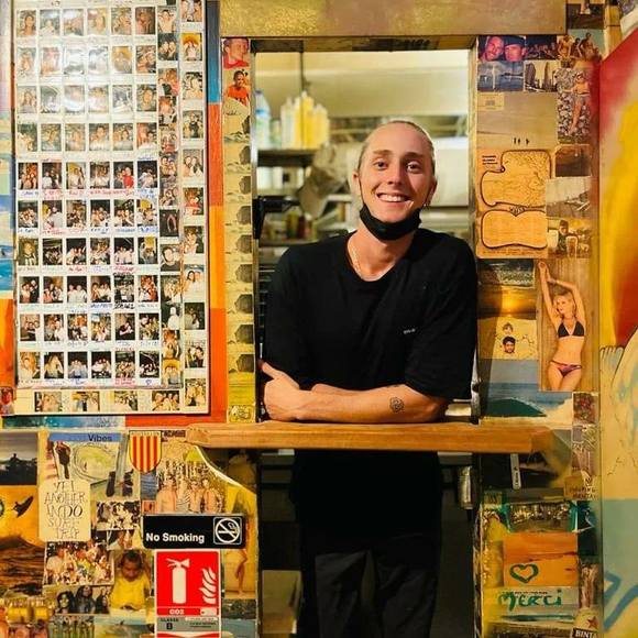 Profile Picture of Yan Degravel (@yandegravel) on Poshmark