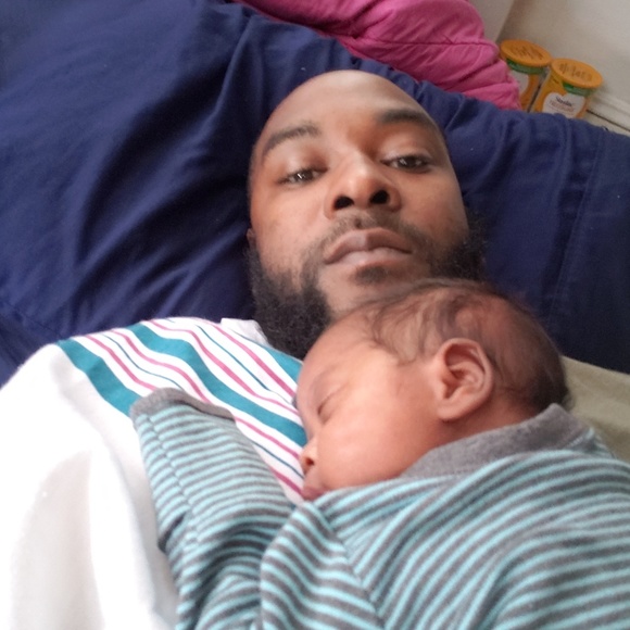 Hashim Davis - Poshmark Profile Picture of Hashim Davis (@hashim83) on Poshmark